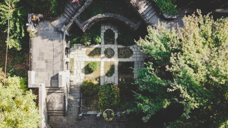 Photo by Yassine Khalfalli on Unsplash